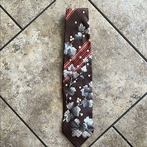 Vintage Leonard Paris 100% Silk Tie